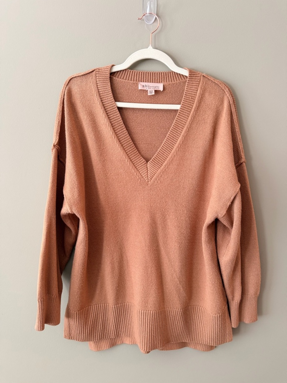 Philosophy Relaxed V-Neck Sweater in Dusty Rose